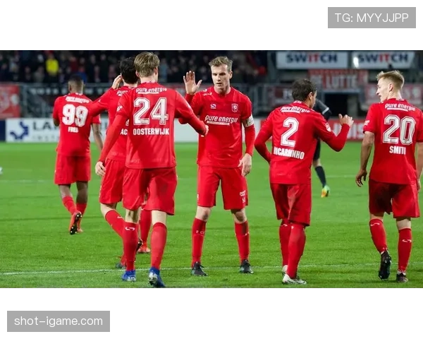 热那亚中场核心闪耀赛场,助球队稳步攀升联赛积分榜 热那亚中场核心闪耀赛场,助球队稳步攀升联赛积分榜