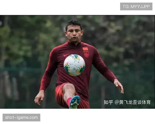 福登私人训练师揭秘:定制化训练方案如何全面提升球员表现与竞技状态 福登私人训练师揭秘:定制化训练方案如何全面提升球员表现与竞技状态