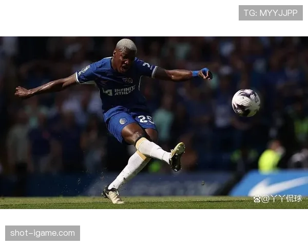 英超伯恩利特夫摩尔球场 英超伯恩利特夫摩尔球场