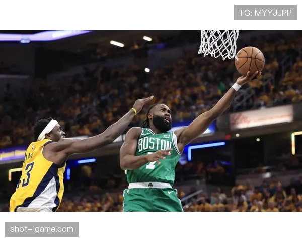 杰伦·布朗突破进攻提升25%，关键时刻得分占比显著拉开差距